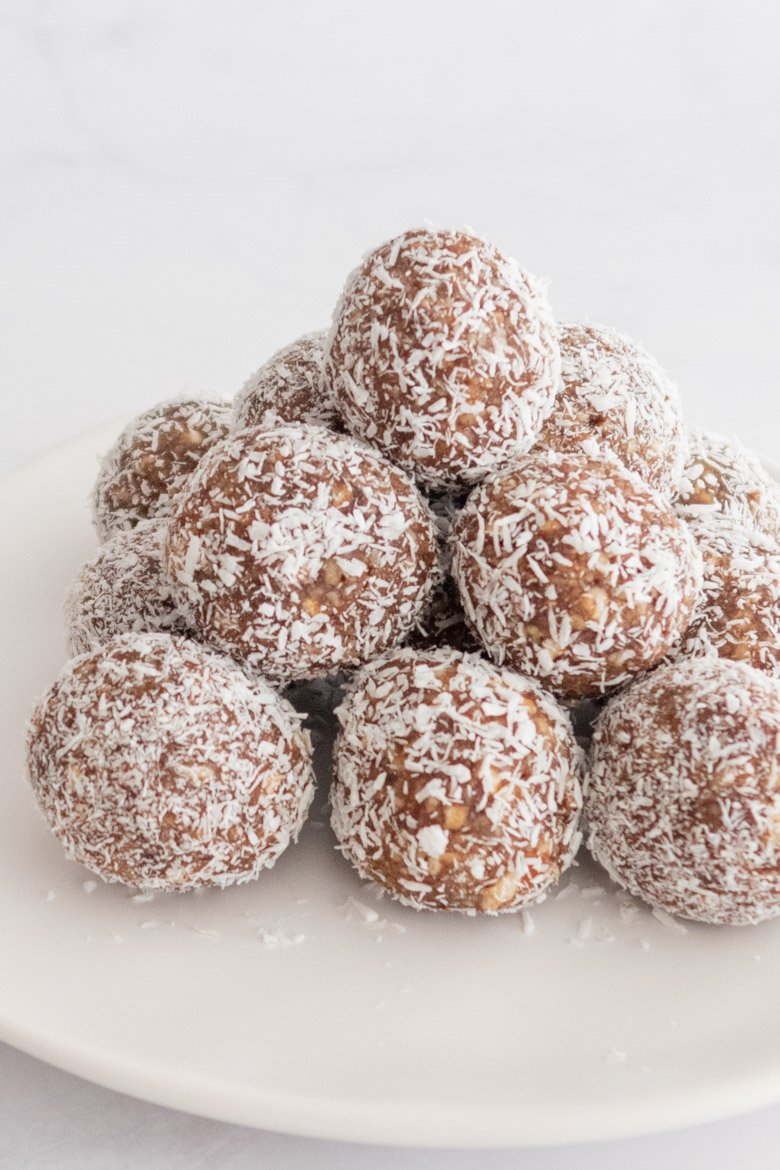 TRUFAS DE NOZES PECAN E COCO