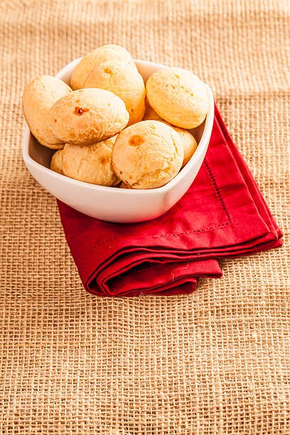 pao-de-queijo-mineiro-crocante-sem gluten
