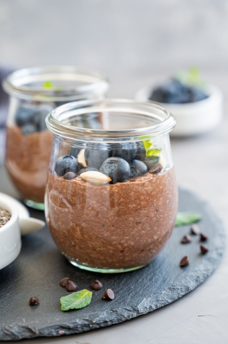 pudim de chia proteico com frutas