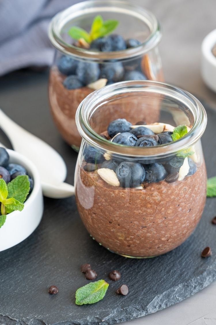 pudim de chia proteico com frutas